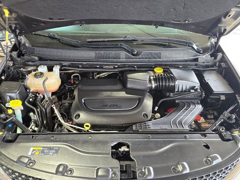 Used 2020 Chrysler Pacifica Limited FWD image 27