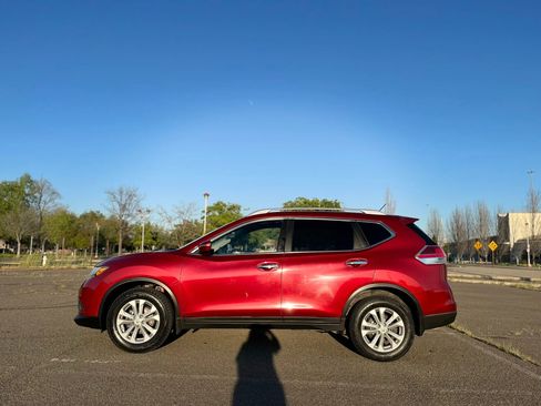 Used 2015 Nissan Rogue SV AWD/4WD image 8