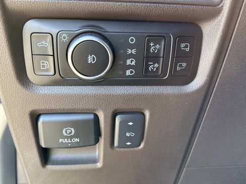 Used 2025 Ford F150 King Ranch w/ FX4 Off-Road Package image 33