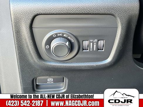 New 2025 Jeep Grand Cherokee Altitude image 24