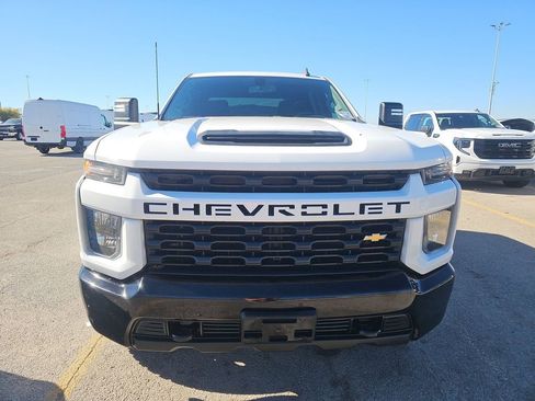 Used 2022 Chevrolet Silverado 2500 Custom w/ Custom Value Package image 2