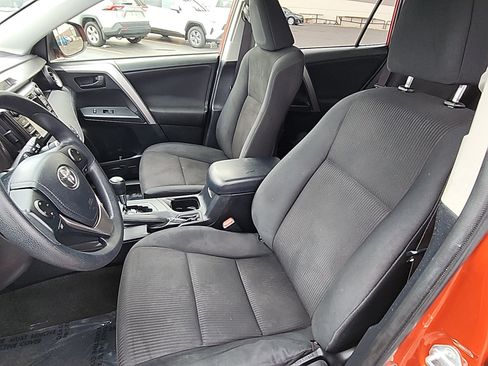 Used 2016 Toyota RAV4 LE FWD image 19