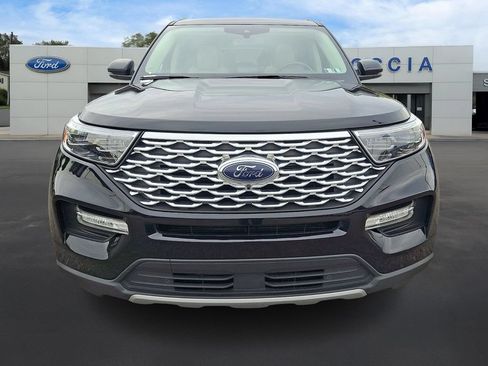 Certified 2021 Ford Explorer Platinum w/ Equipment Group 601A AWD/4WD image 2