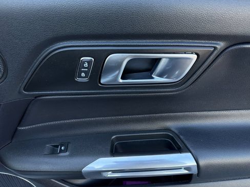 Used 2019 Ford Mustang Premium RWD image 35
