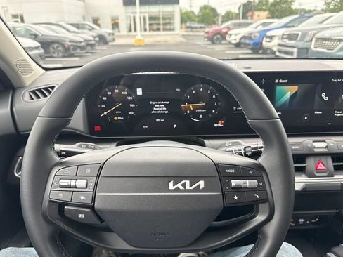 Certified 2025 Kia K4 EX FWD image 23