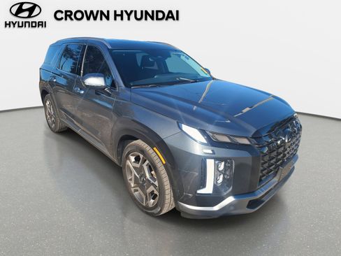 Used 2023 Hyundai Palisade Limited image 3