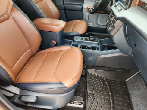 Used 2022 Ford Maverick Lariat w/ Lariat Luxury Package FWD image 15