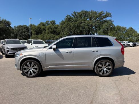 Certified 2025 Volvo XC90 T8 Plus w/ Protection Package Premier AWD/4WD image 3