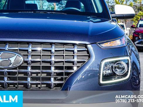 Used 2024 Hyundai Venue Limited image 12