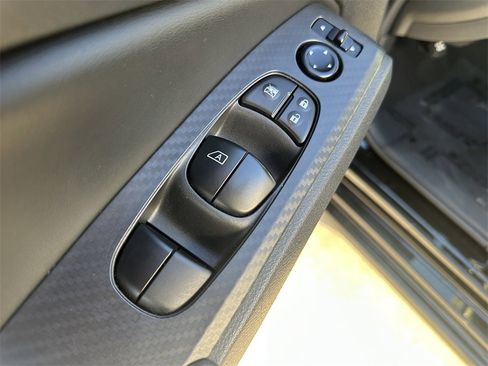 Used 2022 Nissan Altima 2.5 SV image 18