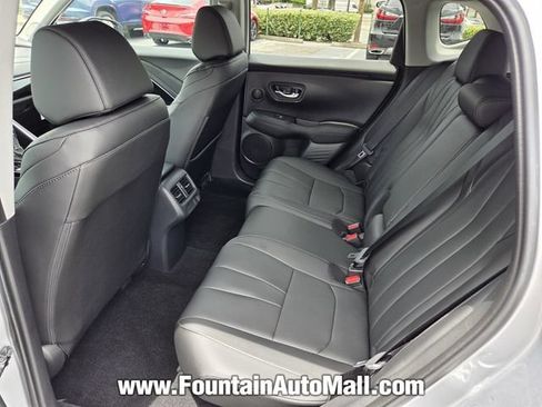 Used 2025 Acura ADX FWD image 9