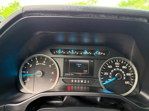 Used 2016 Ford F150 XLT w/ Equipment Group 302A Luxury AWD/4WD image 21