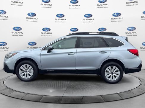 Used 2019 Subaru Outback 2.5i Premium AWD/4WD image 2
