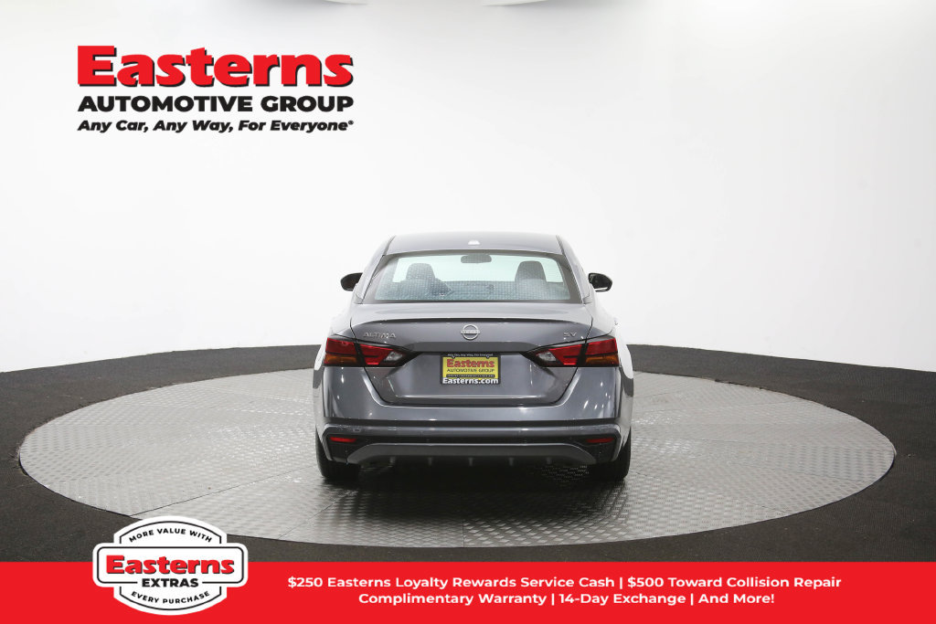Used 2024 Nissan Altima 2.5 SV FWD image 39