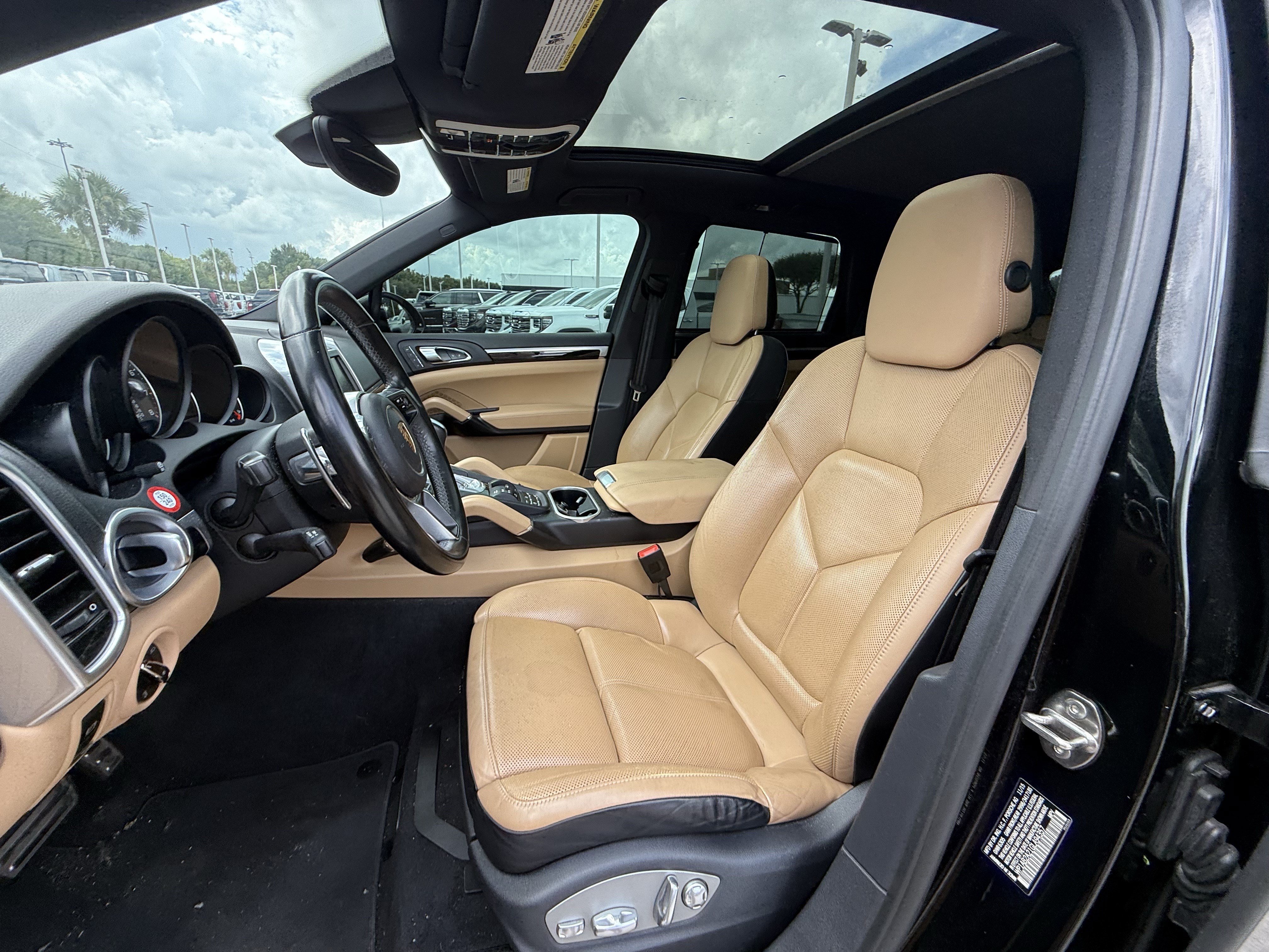Used 2016 Porsche Cayenne S AWD/4WD image 28
