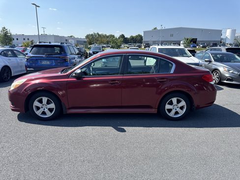 Used 2010 Subaru Legacy 2.5i AWD/4WD image 24