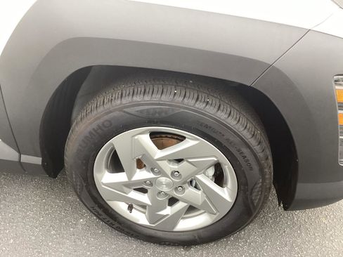 Used 2025 Hyundai Kona SE FWD image 30