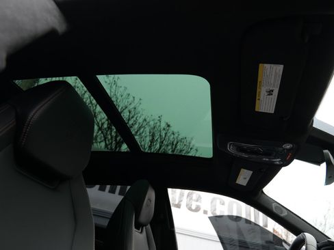 Used 2021 Lamborghini Urus image 41