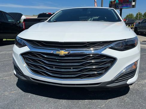 Used 2021 Chevrolet Malibu LS FWD image 3