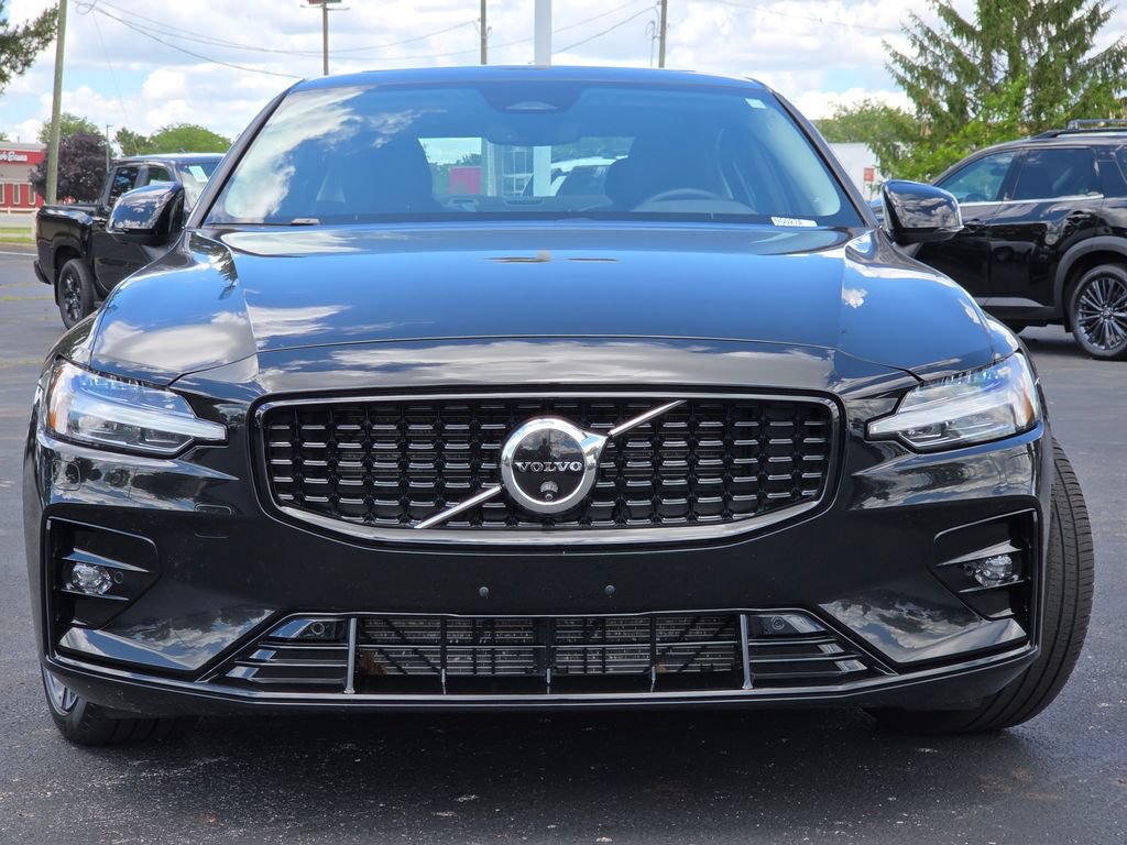 Used 2025 Volvo S60 B5 Plus AWD/4WD image 12