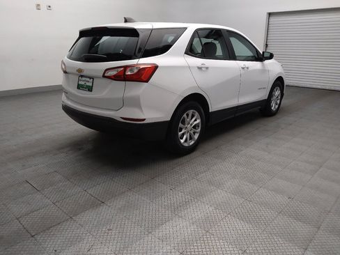 Used 2021 Chevrolet Equinox LS FWD image 9