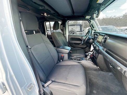 Used 2022 Jeep Gladiator Willys image 33