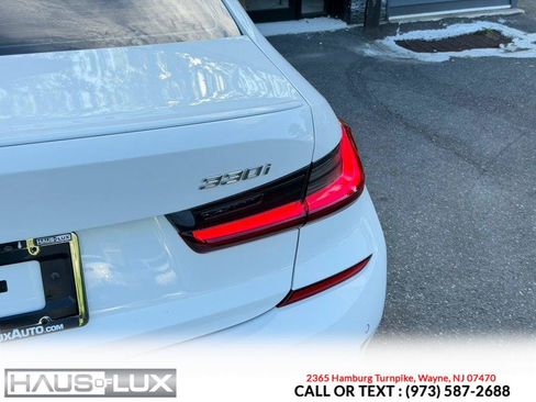 Used 2022 BMW 330i xDrive Sedan w/ M Sport Package AWD/4WD image 20