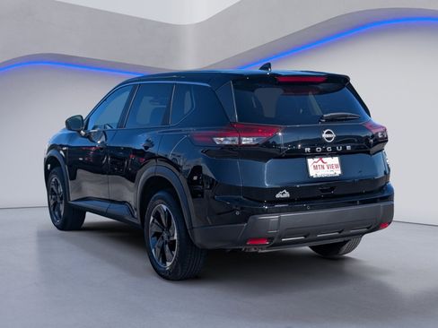 Used 2025 Nissan Rogue SV image 6