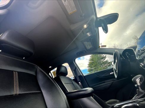 Used 2022 Chevrolet Equinox Premier image 22