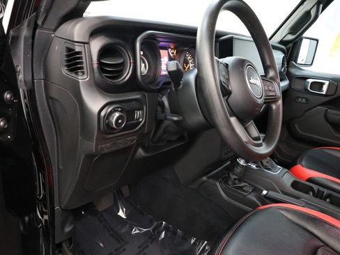 Used 2025 Jeep Wrangler Unlimited Sport AWD/4WD image 94