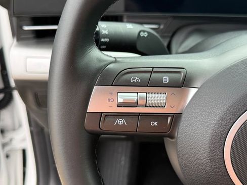 Used 2025 Hyundai Kona SEL AWD/4WD image 14