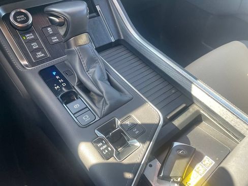 Used 2025 Lexus GX 550 AWD/4WD image 18