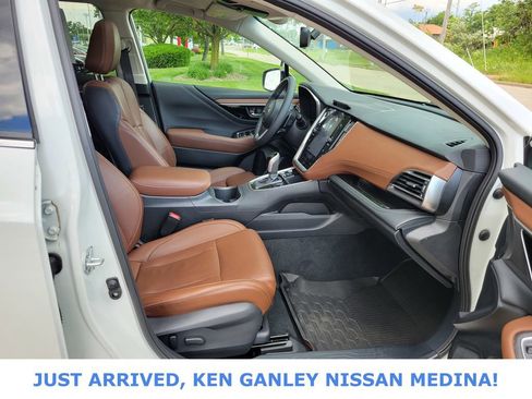 Used 2022 Subaru Outback Touring AWD/4WD image 21