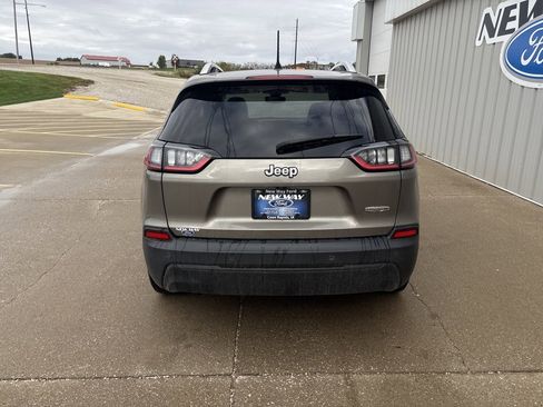 Used 2020 Jeep Cherokee Latitude Plus w/ Cold Weather Group image 6