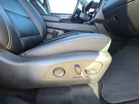 Used 2024 GMC Acadia Elevation image 21