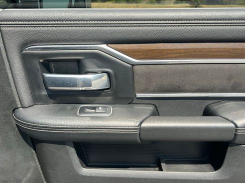Used 2022 RAM 2500 Laramie AWD/4WD image 18