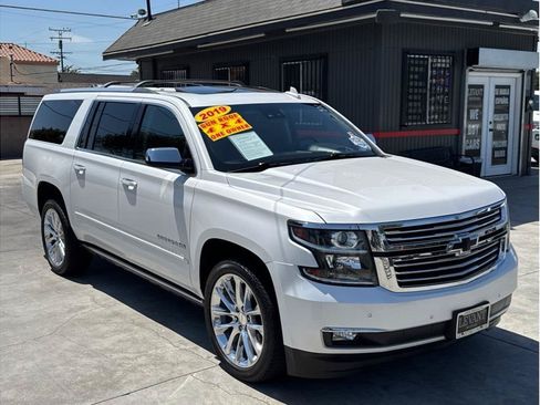 Used 2019 Chevrolet Suburban Premier w/ Premier Plus Edition AWD/4WD image 66
