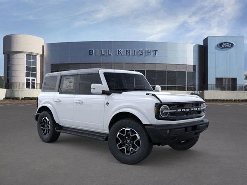 New 2025 Ford Bronco Outer Banks image 1