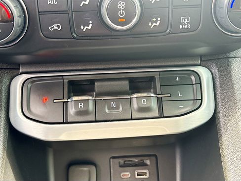 Used 2023 GMC Acadia SLT w/ Elevation Edition AWD/4WD image 16