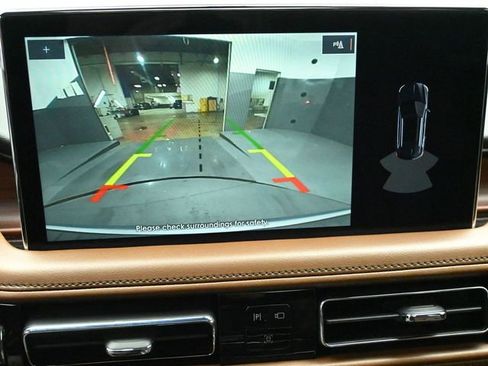 Certified 2023 Lincoln Nautilus Reserve w/ Luxury Package image 17