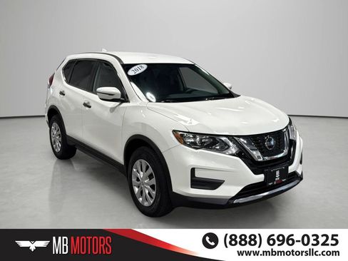 Used 2018 Nissan Rogue S AWD/4WD image 2