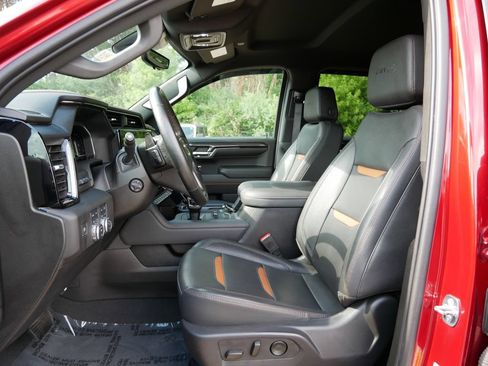 Used 2023 GMC Sierra 1500 AT4 w/ Technology Package AWD/4WD image 15