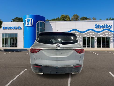 Used 2024 Buick Enclave Premium image 7
