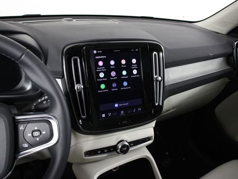 Certified 2026 Volvo XC40 B5 Plus w/ Protection Package Premier image 9