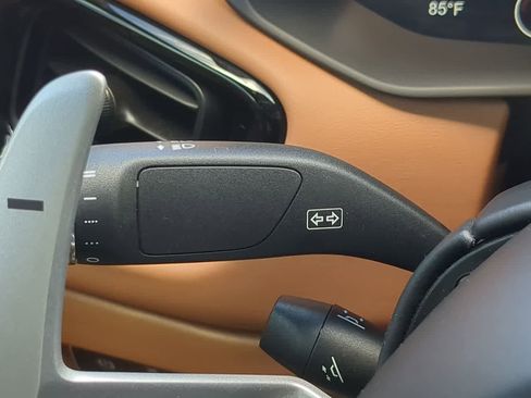 Used 2020 Aston Martin V8 Vantage Coupe image 22