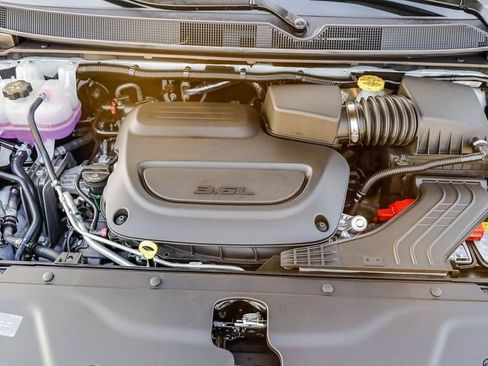 New 2026 Chrysler Pacifica Pinnacle image 29