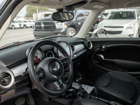 Used 2013 MINI Cooper Hardtop image 6