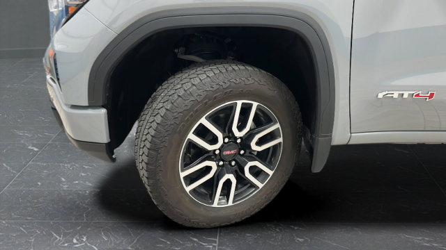 Used 2024 GMC Sierra 1500 AT4 w/ Technology Package AWD/4WD image 38