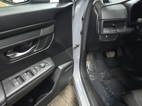 Used 2023 Honda CR-V LX image 27
