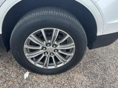 Used 2019 Cadillac XT5 Luxury AWD/4WD image 17